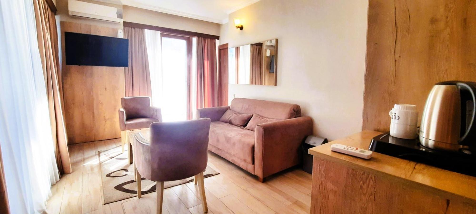 Ashtal Beach Hotel Batoumi Extérieur photo