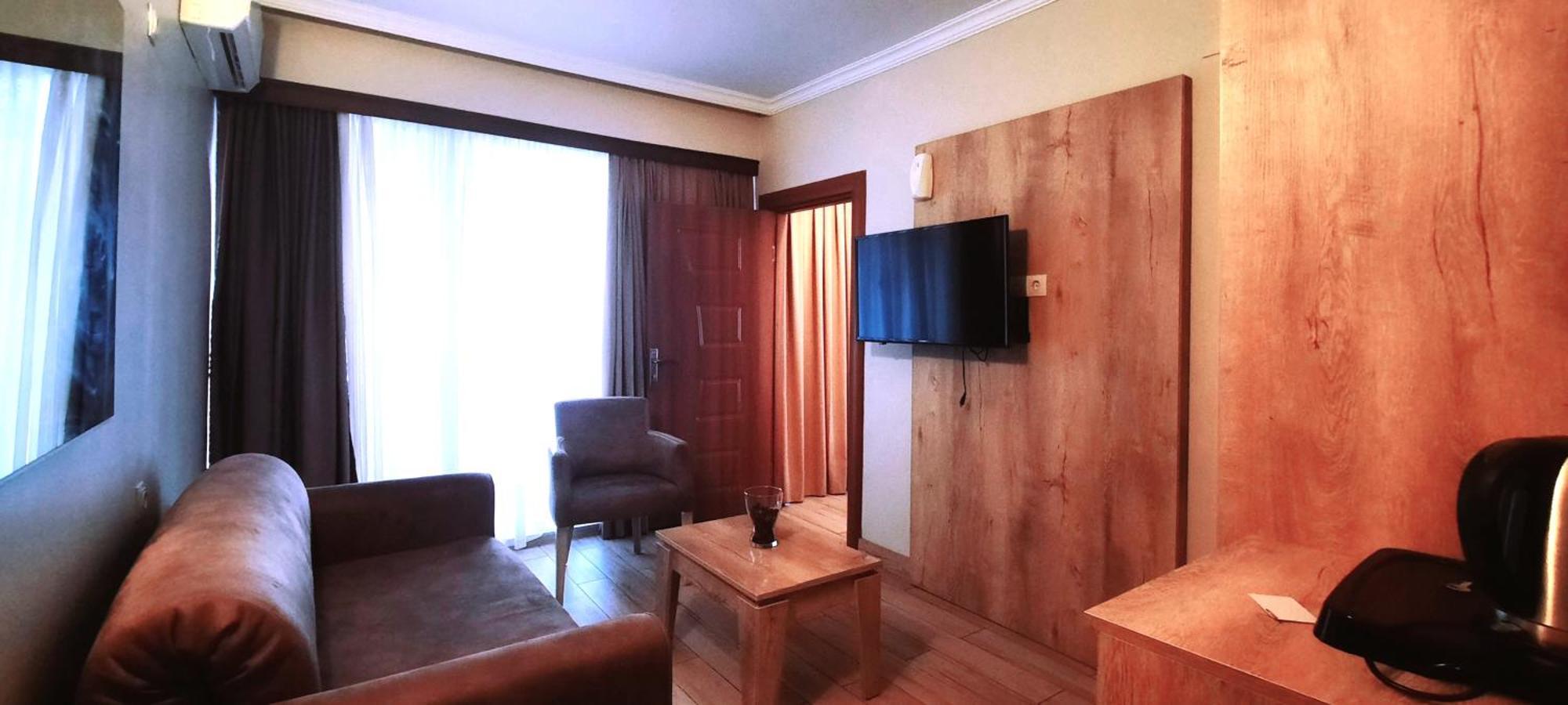 Ashtal Beach Hotel Batoumi Extérieur photo