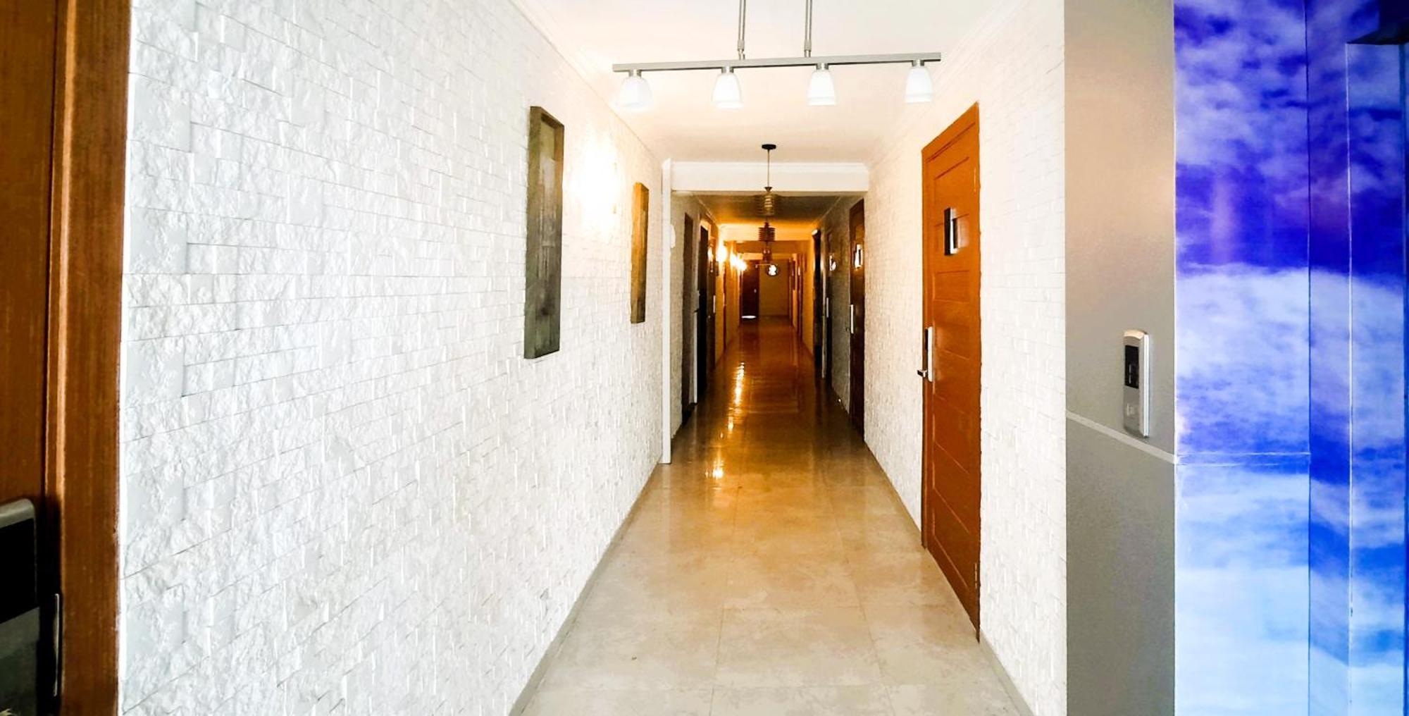 Ashtal Beach Hotel Batoumi Extérieur photo