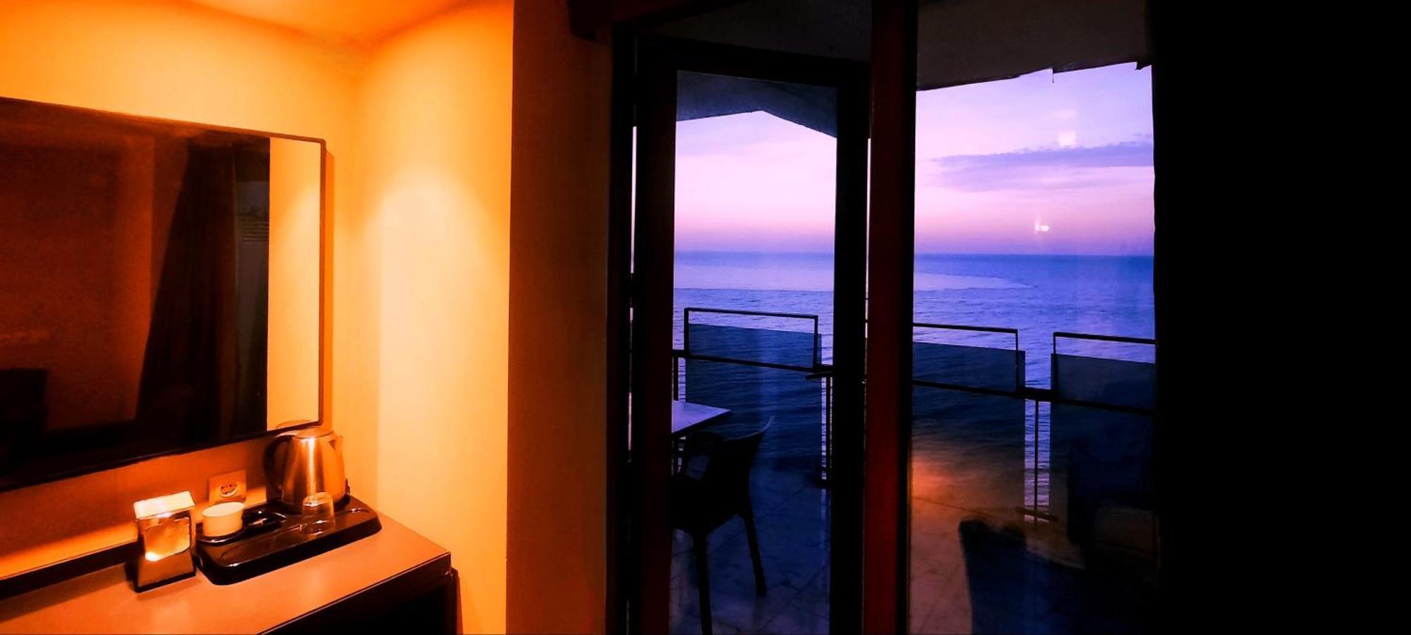Ashtal Beach Hotel Batoumi Extérieur photo